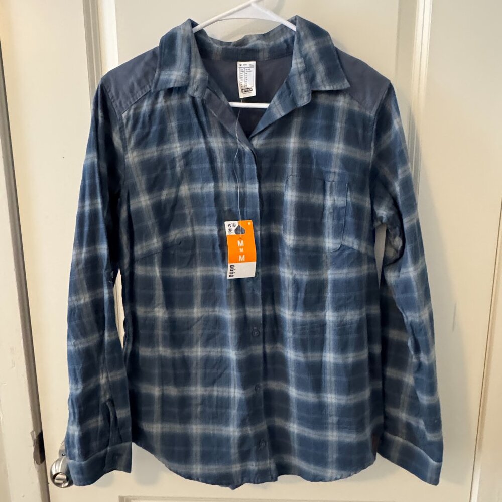 Decathlon medium flannel NWT